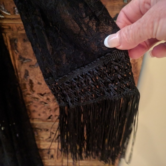 Flower of the Desert Black Lace Duster - Picture 6 of 7